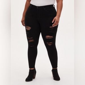 Torrid - 12T Sky High Premium Stretch Skinny Jeans - Distressed Black - NWT